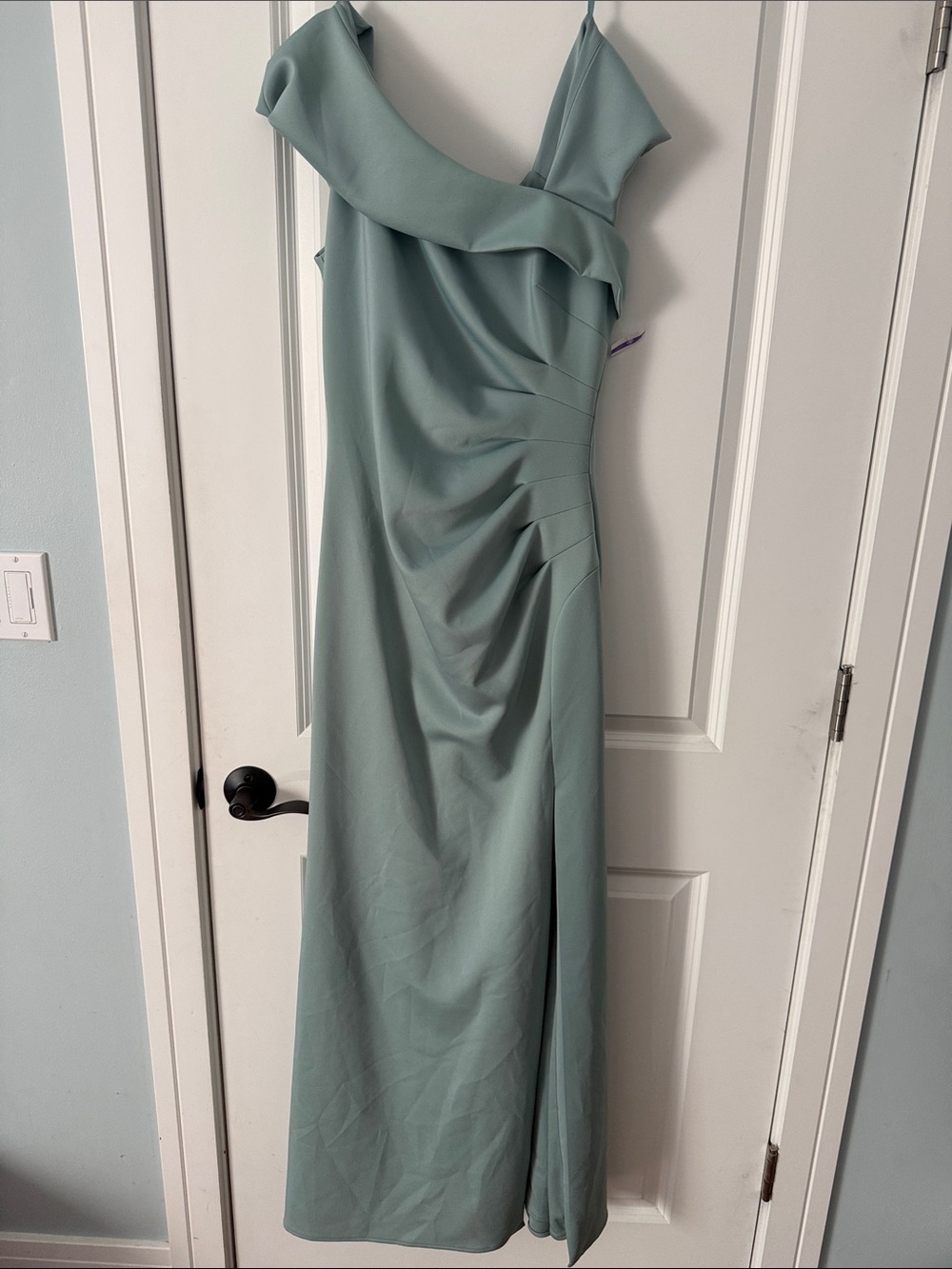 Xscape Evenings Asymmetric Neck Scuba
Knit Trumpet Gown - Picture 5 of 9